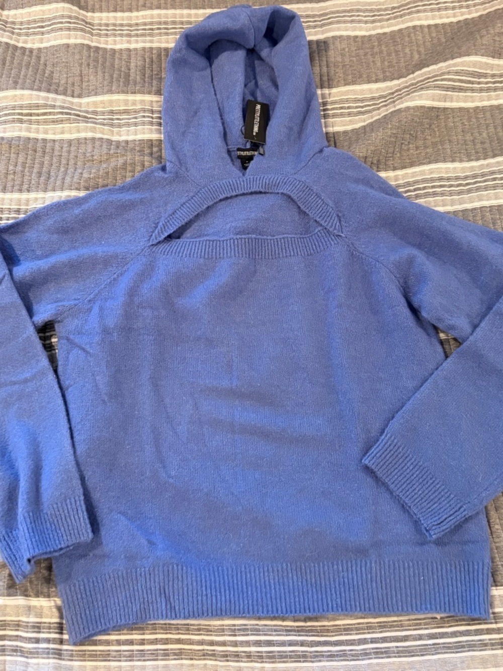 NWT PrettyLittleThing Blue Hooded women’s Sweater with Chest Cutout size medium